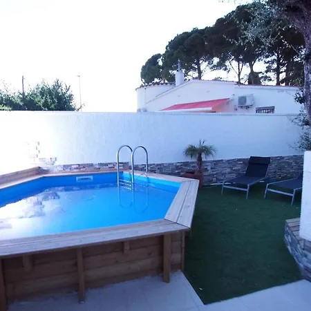 Maison Avec Jardin A 400 M De La إمبوريابرافا
