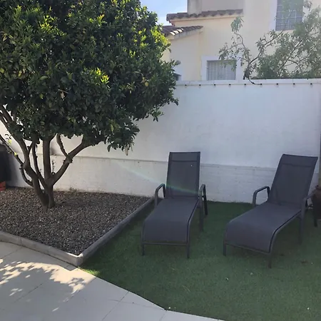 Maison Avec Jardin A 400 M De La